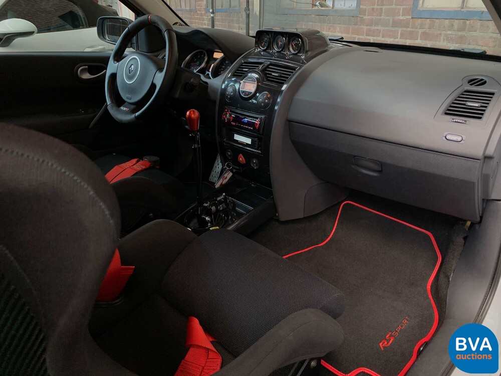 Renault Megane R26R F1 Team No.121/230 2.0-16V T 230hp 2009, L-163-GR.