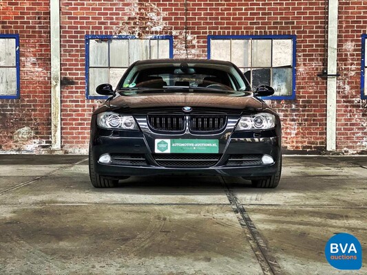 BMW 325xi 3-Serie 218pk 2005, 73-LGJ-5