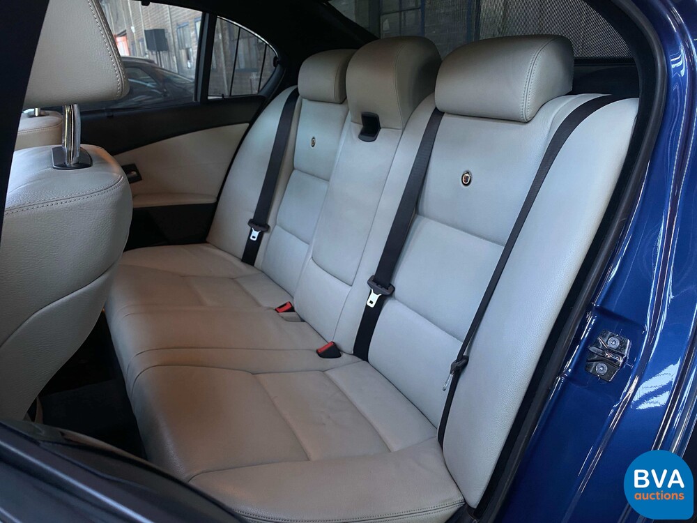 BMW Alpina B5 E60 4.4 V8 500HP/700nm Sedan 2005 Youngtimer, NL registration.
