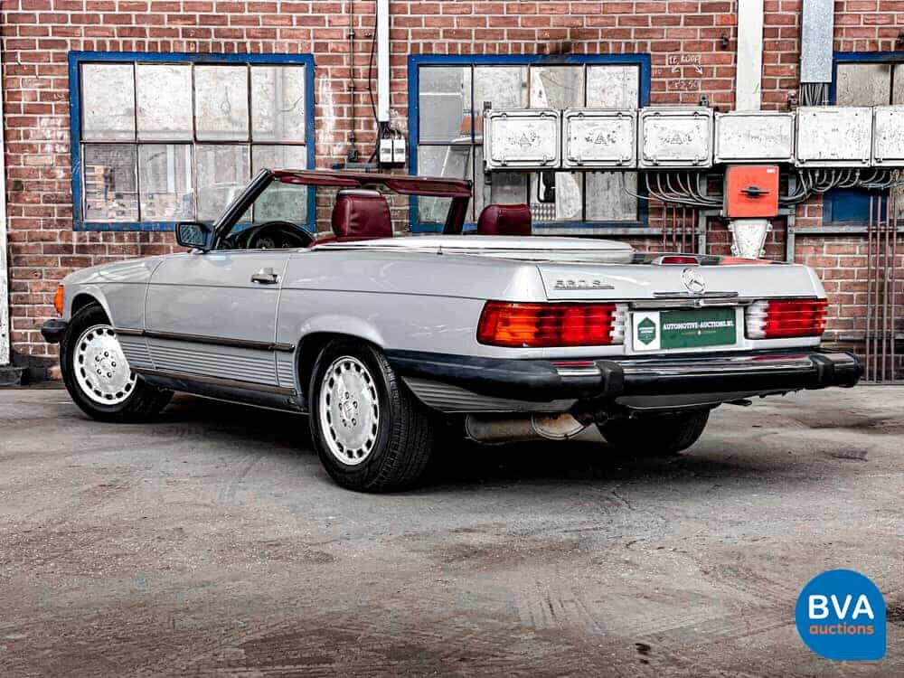 Mercedes Benz 560SL R107 1987.