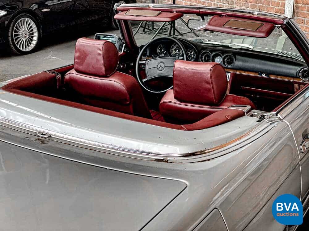 Mercedes Benz 560SL R107 1987.