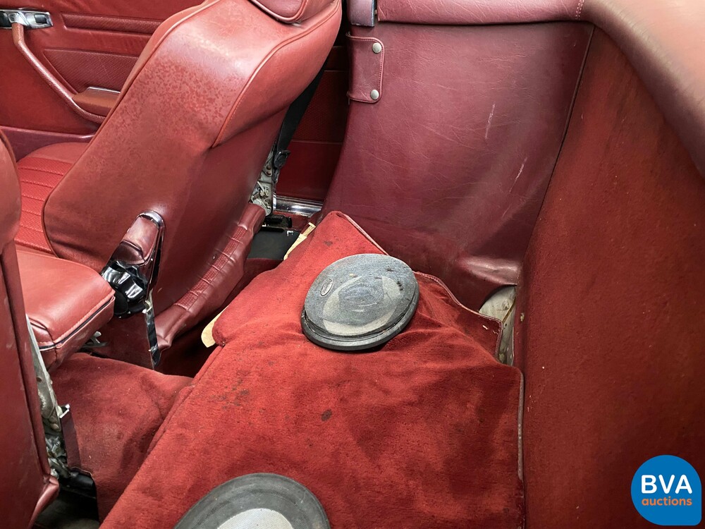 Mercedes Benz 560SL R107 1987.