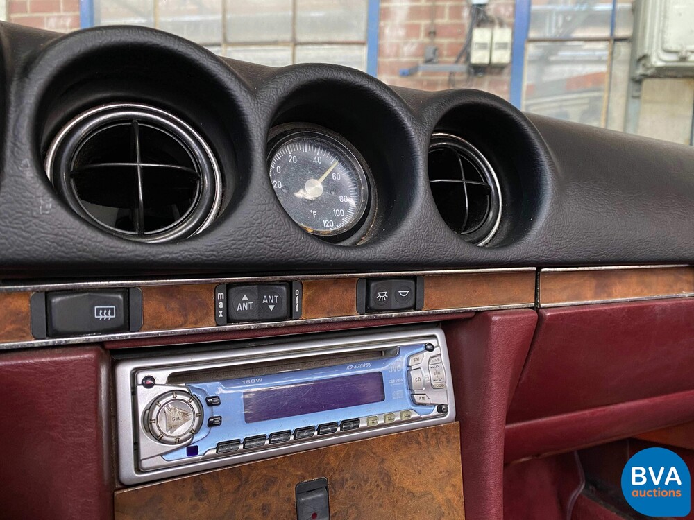Mercedes Benz 560SL R107 1987.