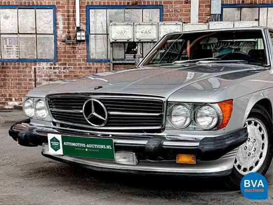 Mercedes-Benz 560SL R107 1987.