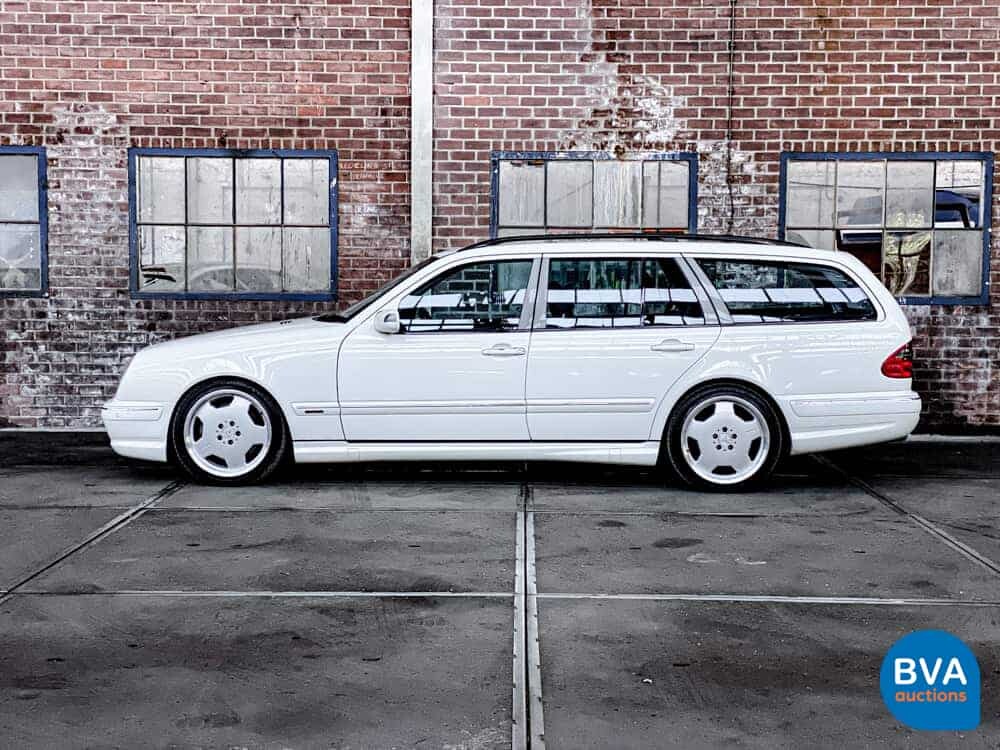 Mercedes-Benz E55 AMG Kombi 5.4 V8 354pk E-Klasse 2002 -YOUNGTIMER-, K-833-NL.