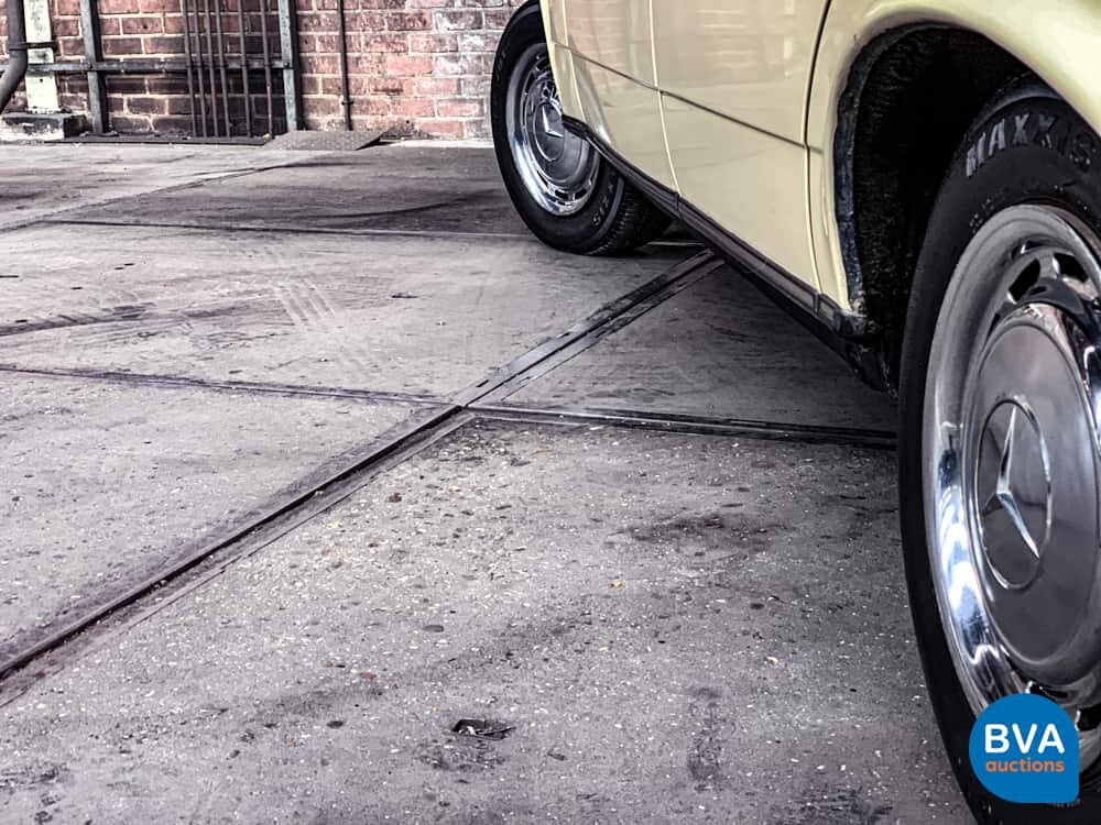 Mercedes-Benz 200-280 (W123) 280E 185hp 1981, 45-TB-HH.