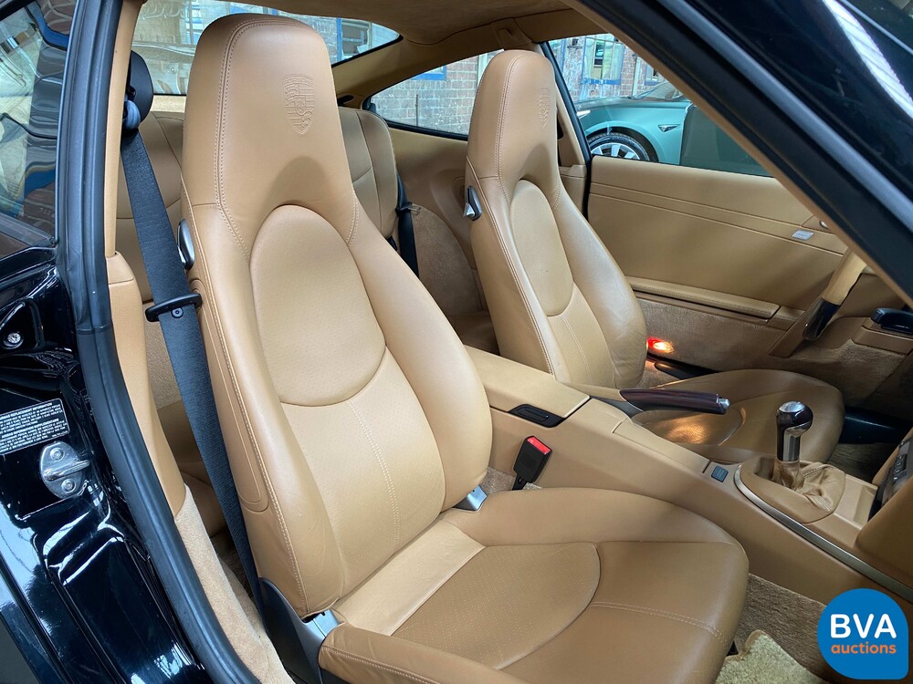 Porsche 911 Carrera Sport-Chrono 355pk 2005 -GT2 Look-, 56-GKL-1.