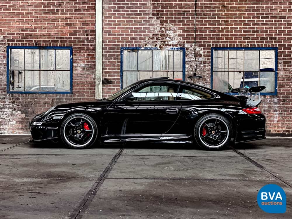 Porsche 911 Carrera Sport-Chrono 355pk 2005 -GT2 Look-, 56-GKL-1.
