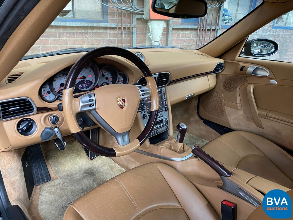 Porsche 911 Carrera Sport-Chrono 355pk 2005 -GT2 Look-, 56-GKL-1.