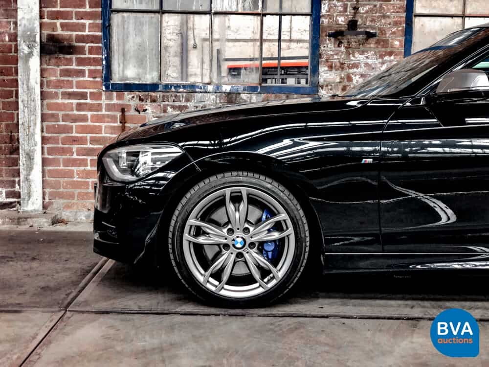BMW M135i M-Sport 320pk M-Performance Schaltgetriebe 1-Serie 2012, NL Zulassung.