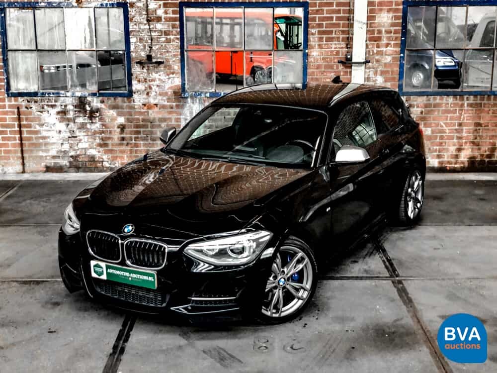 BMW M135i M-Sport 320pk M-Performance Schaltgetriebe 1-Serie 2012, NL Zulassung.