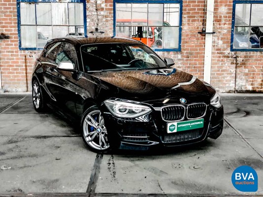 BMW M135i M-Sport 320pk M-Performance Schaltgetriebe 1-Serie 2012, NL Zulassung.