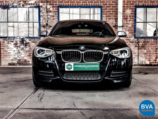 BMW M135i M-Sport 320pk M-Performance Manual transmission 1-Series 2012, NL registration.