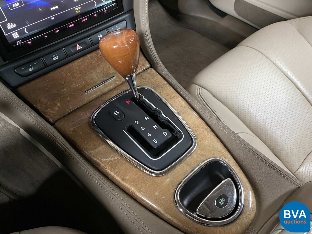 Jaguar S type 4.2 V8 Sport 298pk -Original NL- 2003, 82-LX-HS.