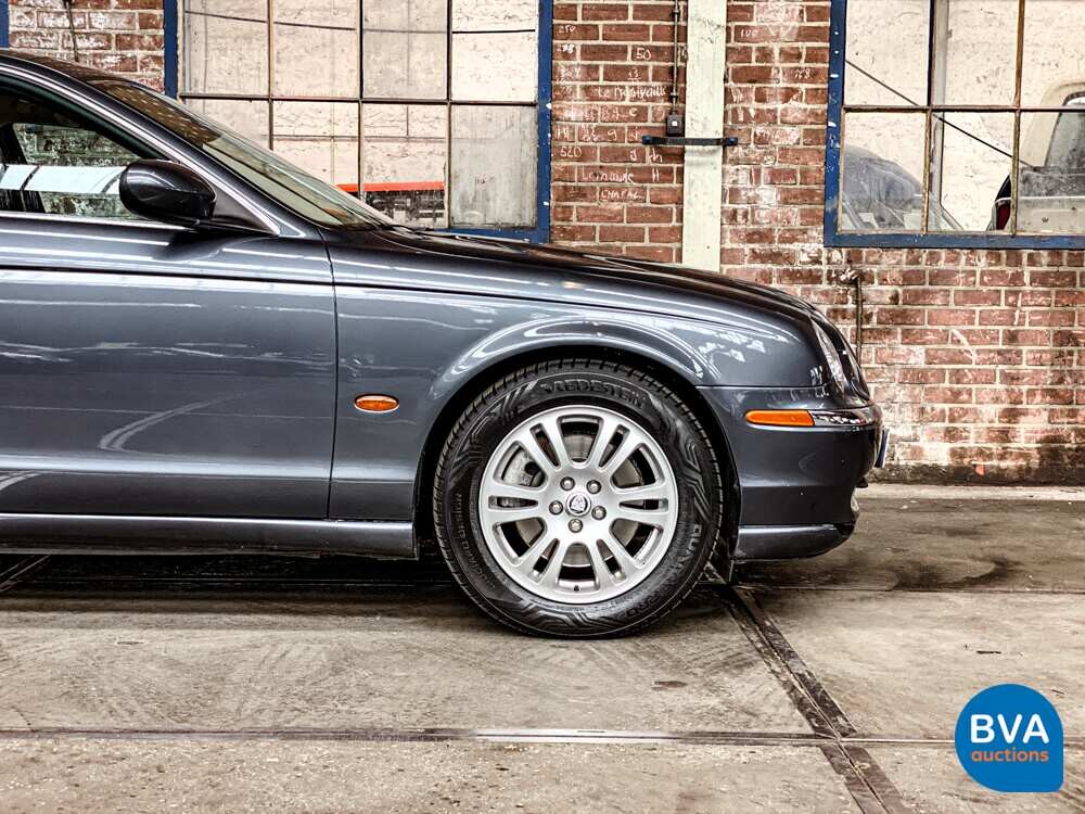 Jaguar S type 4.2 V8 Sport 298pk -Original NL- 2003, 82-LX-HS.