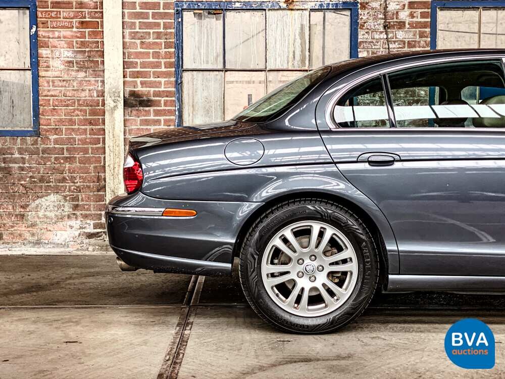 Jaguar S type 4.2 V8 Sport 298pk -Original NL- 2003, 82-LX-HS.