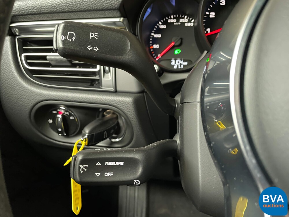 Porsche Macan 2.0 PDK 245hp 2021 -Warranty-.