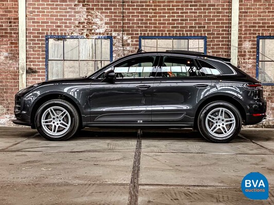 Porsche Macan 2.0 PDK 245 PS 2021 -Garantie-.