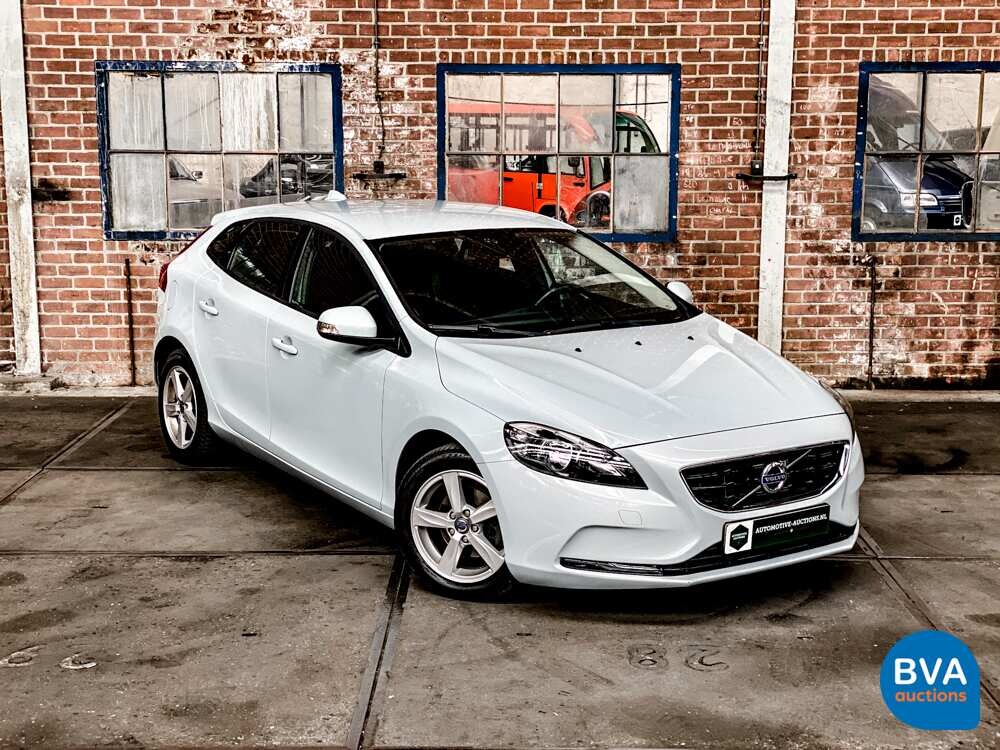 Volvo V40 1.6 D2 Kinetic 114pk 2013 -Original NL-, 1-SNX-70.