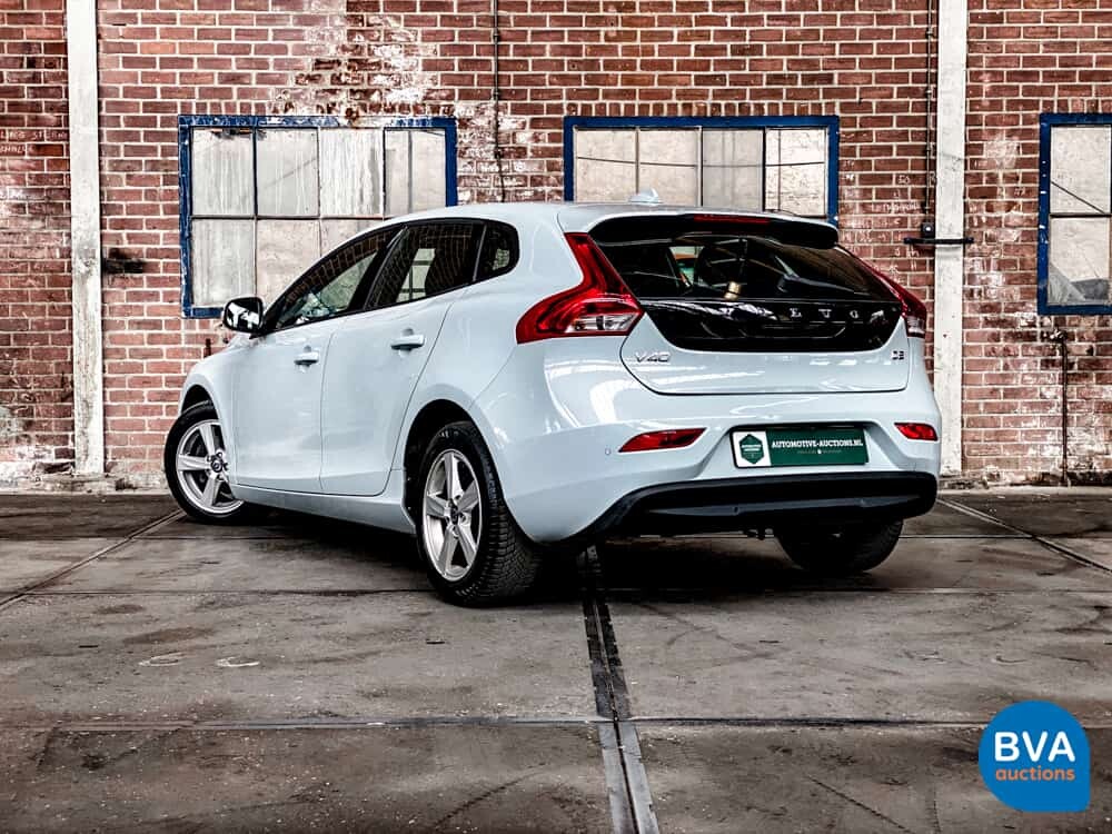 Volvo V40 1.6 D2 Kinetic 114pk 2013 -Original NL-, 1-SNX-70.