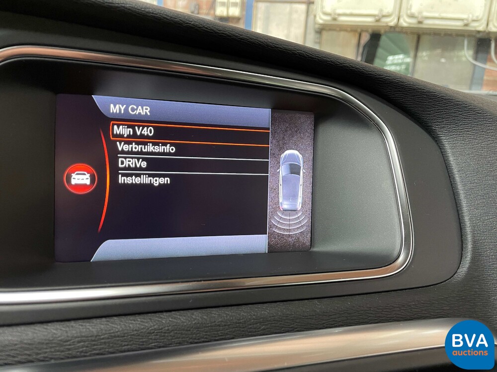 Volvo V40 1.6 D2 Kinetic 114pk 2013 -Original NL-, 1-SNX-70.