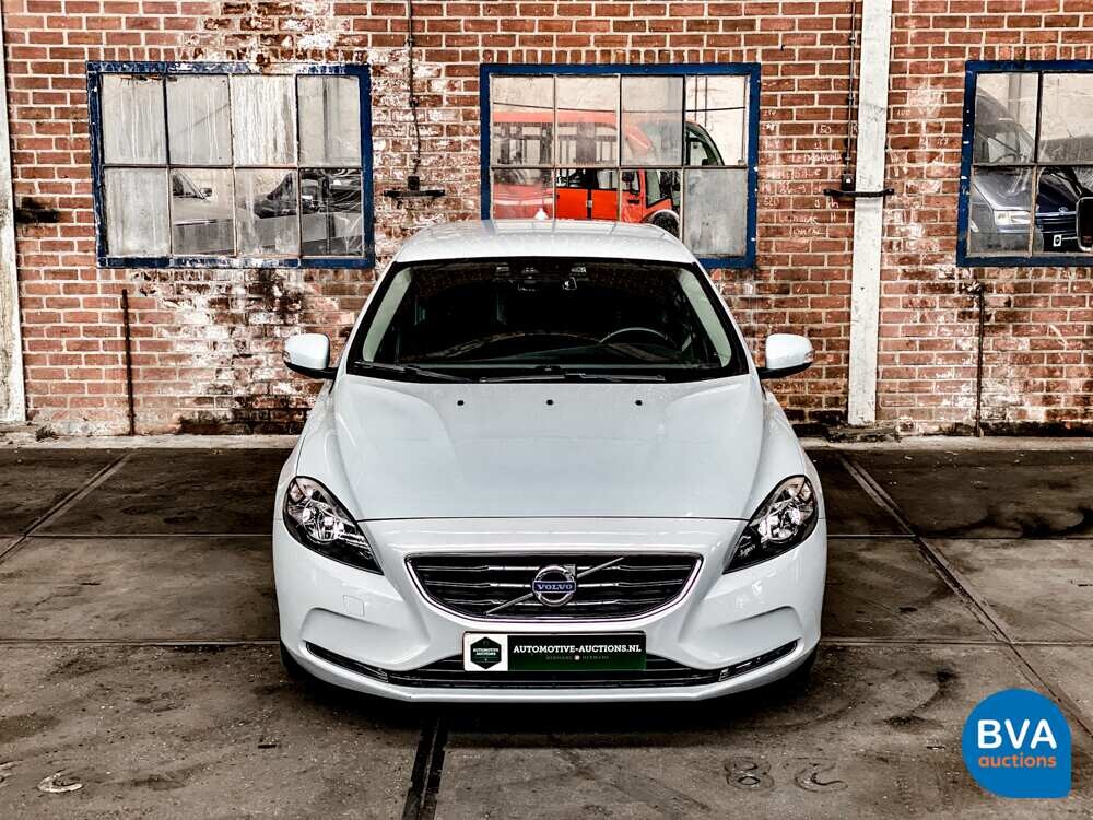 Volvo V40 1.6 D2 Kinetic 114pk 2013 -Original NL-, 1-SNX-70.