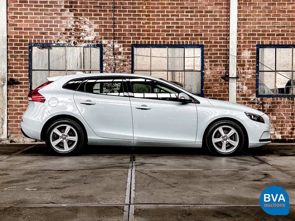 Volvo V40 1.6 D2 Kinetic 114pk 2013 -Original NL-, 1-SNX-70.