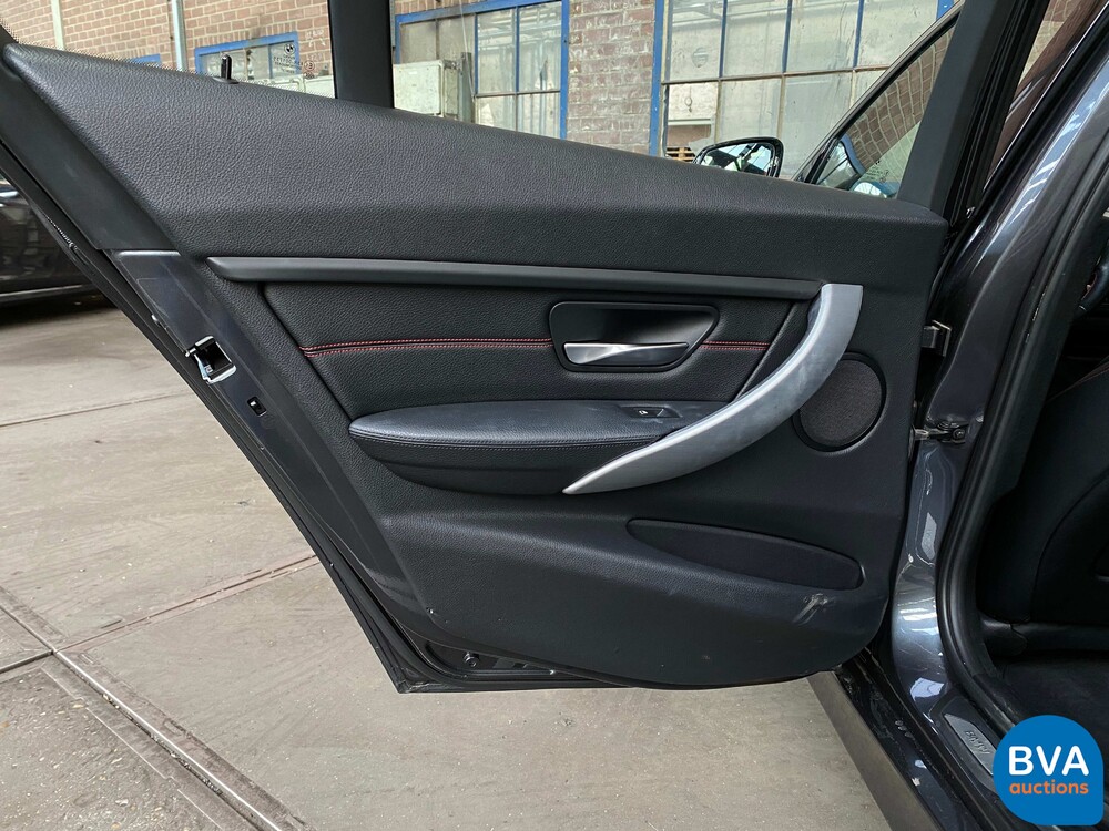 BMW ActiveHybrid 3 F30 335i 340hp 3-Series Sedan 2013.