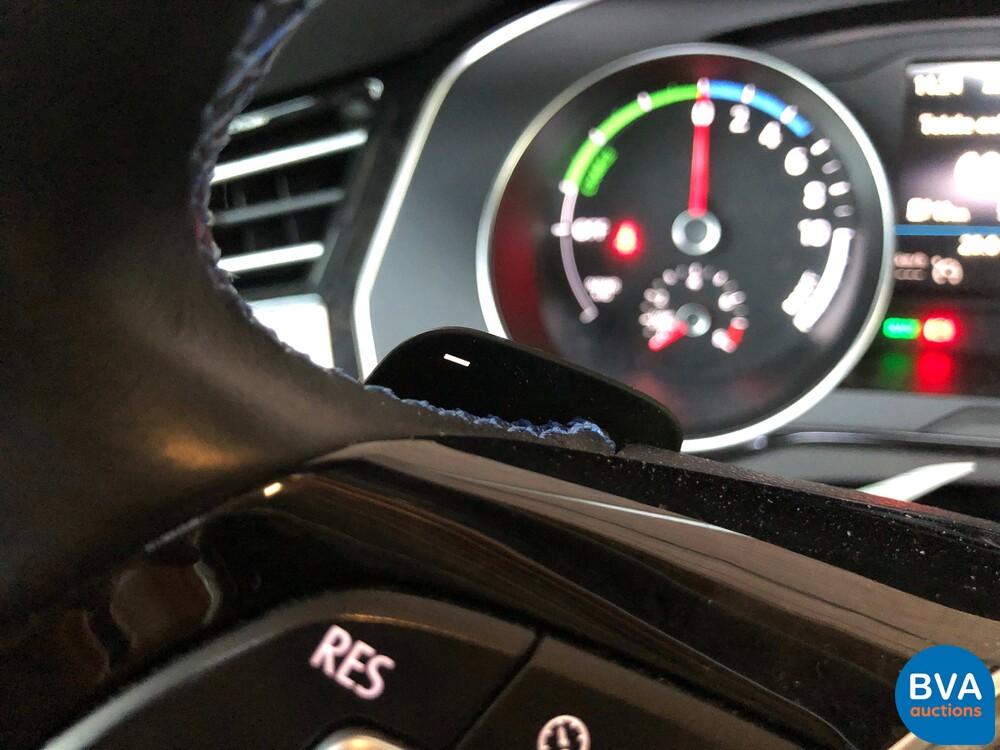 Volkswagen Passat Variante GTE 1.4 TSI 156pk 2016 -Original NL-, KN-074-R.