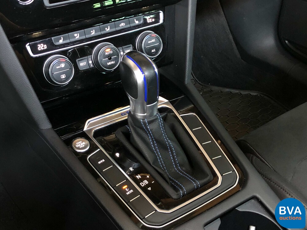 Volkswagen Passat Variante GTE 1.4 TSI 156pk 2016 -Original NL-, KN-074-R.