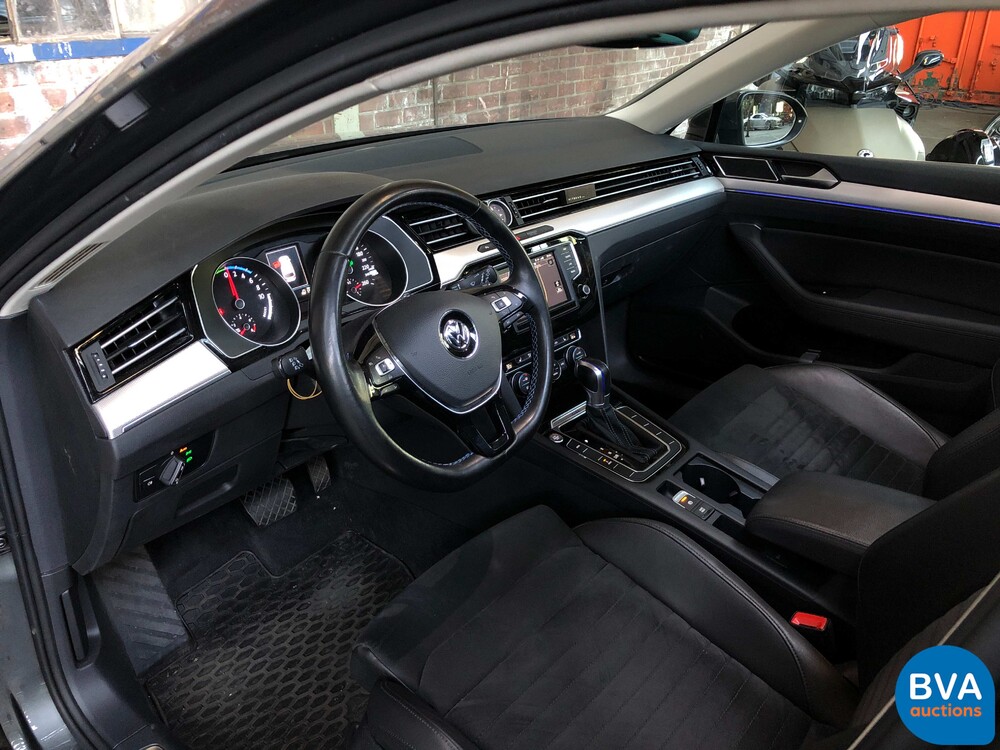 Volkswagen Passat Variante GTE 1.4 TSI 156pk 2016 -Original NL-, KN-074-R.