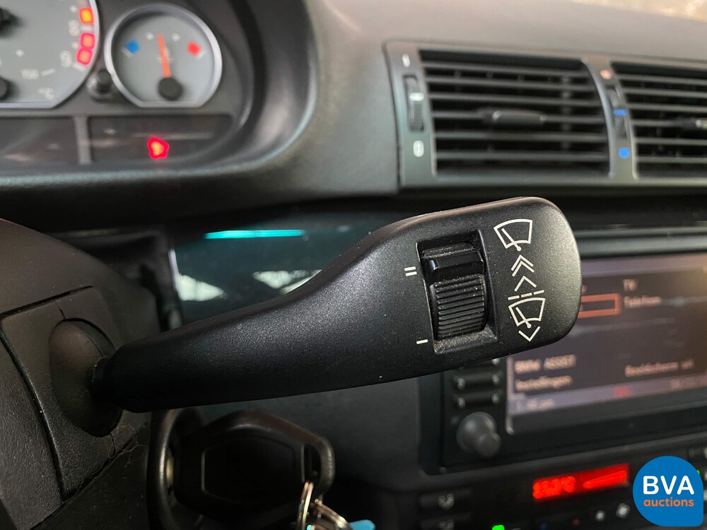 BMW M3 Coupe 3.2 343pk 3-Series Manual 2001 Youngtimer, 70-NL-BL.