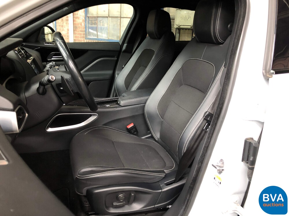 Jaguar F-Pace 20d Portfolio R-Sport 180pk 2016 -Original NL-, KR-430-X.