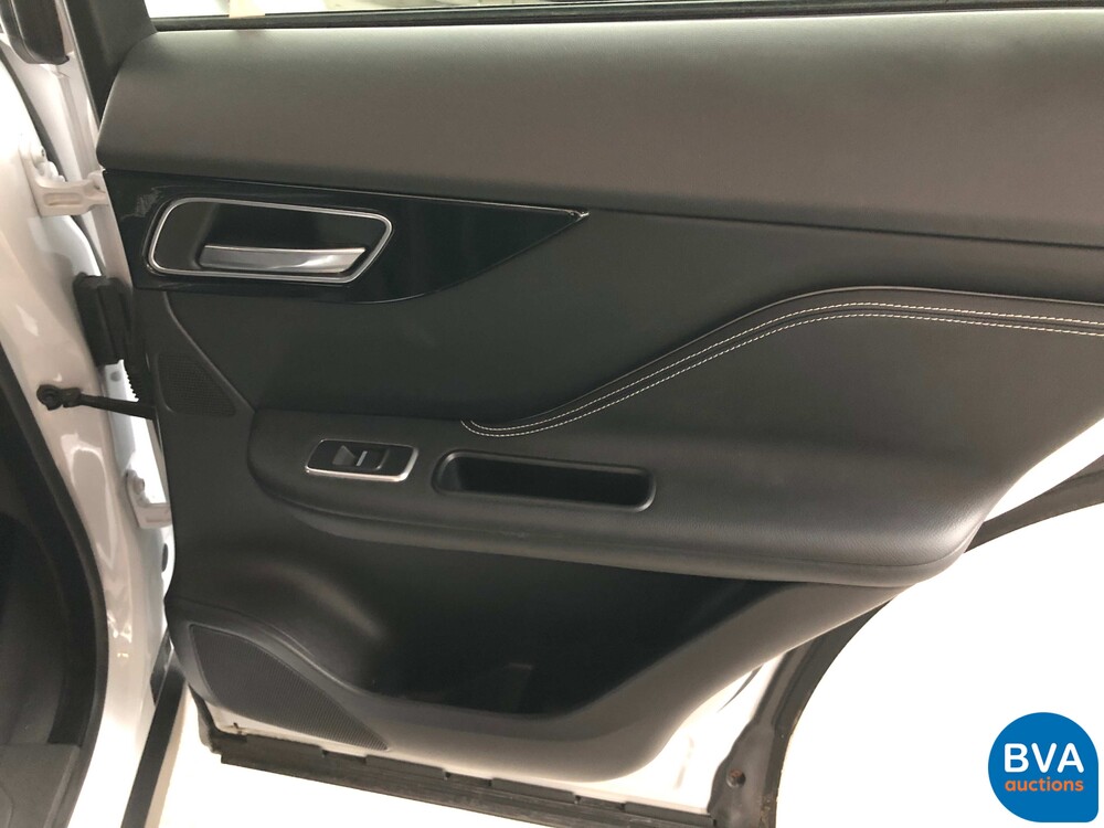 Jaguar F-Pace 20d Portfolio R-Sport 180pk 2016 -Original NL-, KR-430-X.