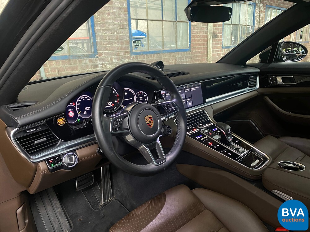Porsche Panamera 2.9 V6 Bi-Turbo Plug-In Hybrid PDK 462pk Sport-Chrono 2018.