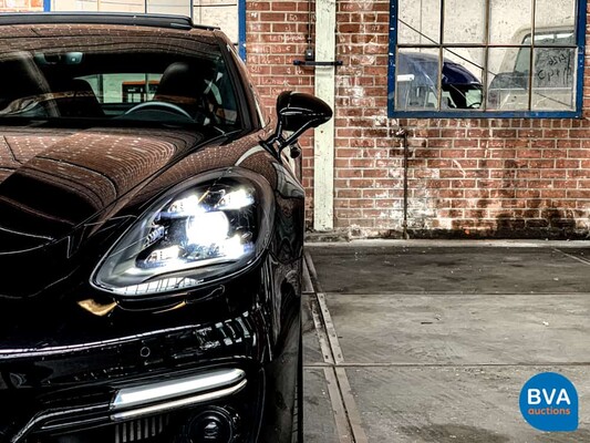 Porsche Panamera 2.9 V6 Bi-Turbo Plug-In Hybrid PDK 462pk Sport-Chrono 2018.