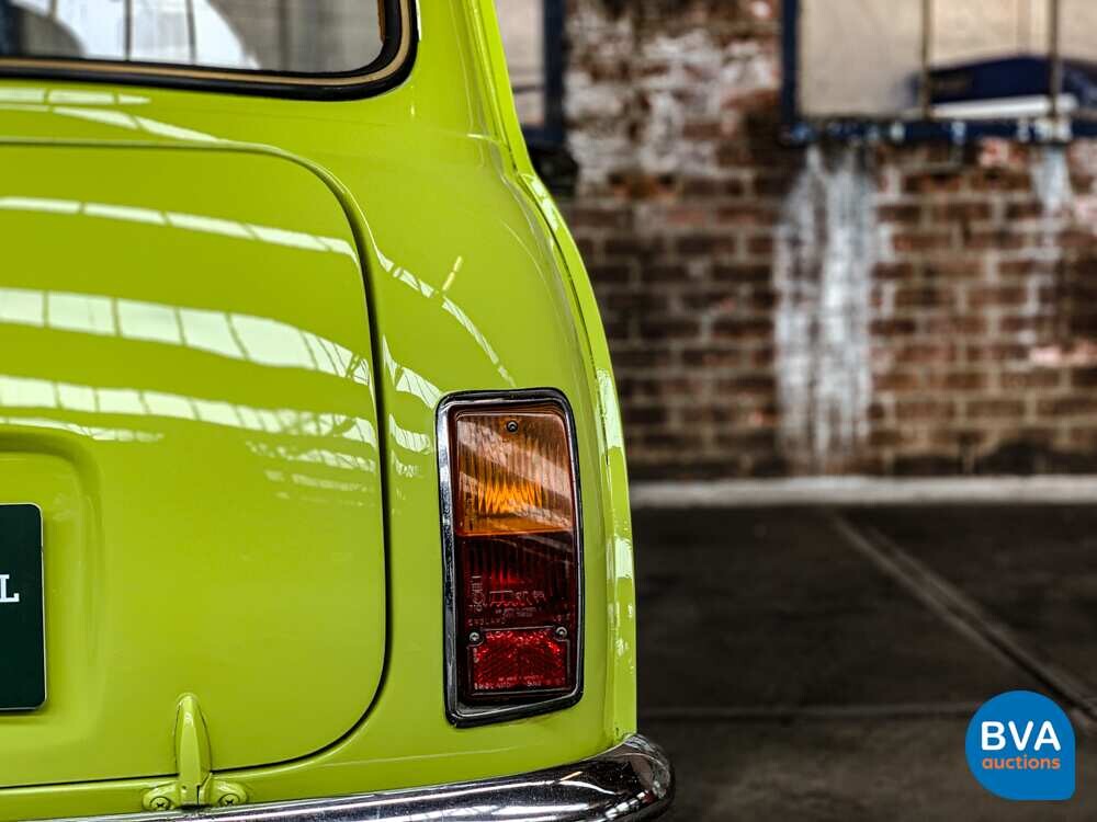 Austin Mini 1000 Super de Luxe 1975 -Original NL-, 16-FJ-17.