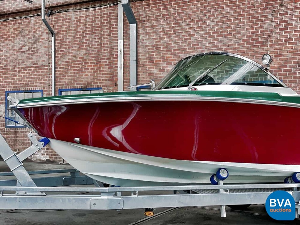Quicksilver Classic 20 Mercruiser MPI 235hp (RIVA BOESCH Shape) Speedboat Trailer 2021.