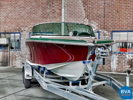 Quicksilver Classic 20 Mercruiser MPI 235hp (RIVA BOESCH Shape) Speedboat Trailer 2021.