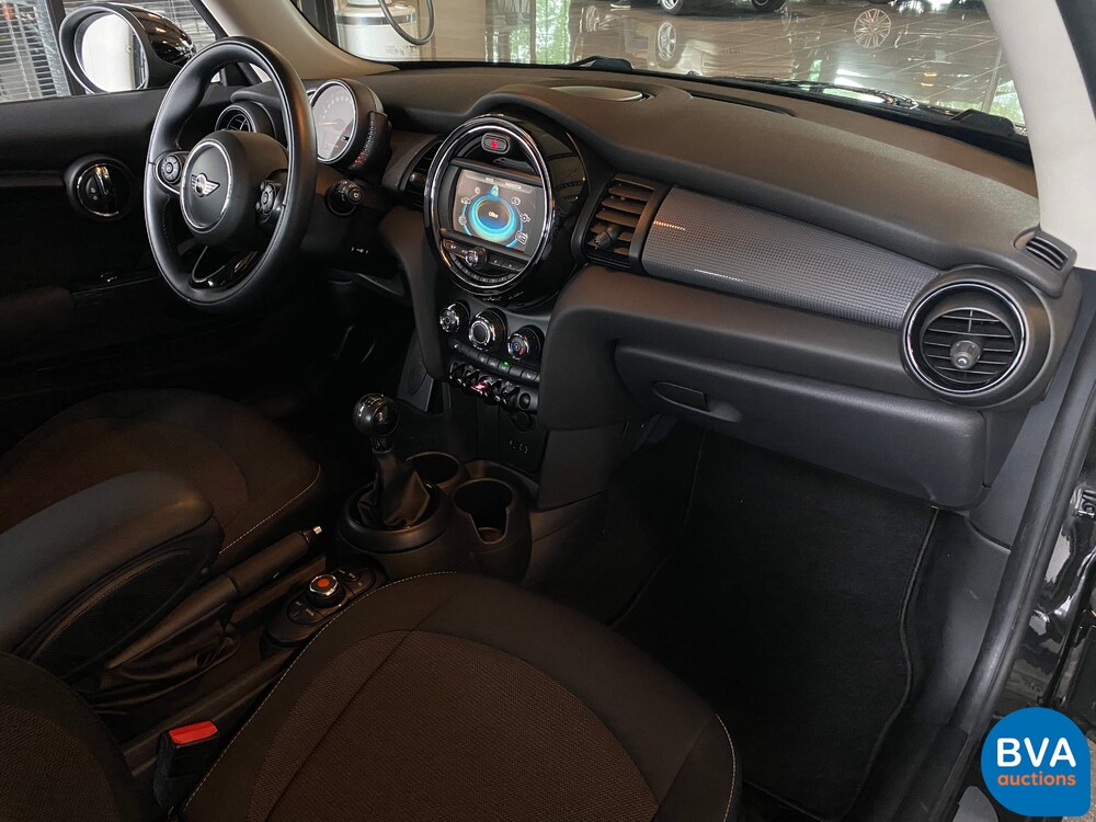 Mini Cooper Ernsthaftes Geschäft 1.5 136 PS 2015, KP-017-H.