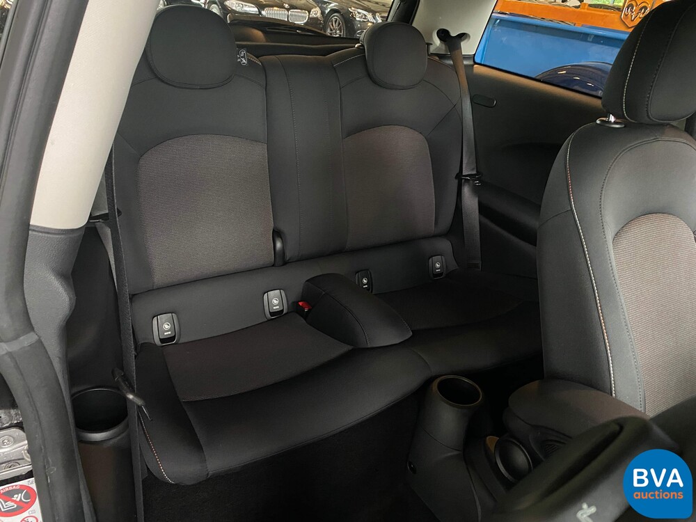 Mini Cooper Ernsthaftes Geschäft 1.5 136 PS 2015, KP-017-H.