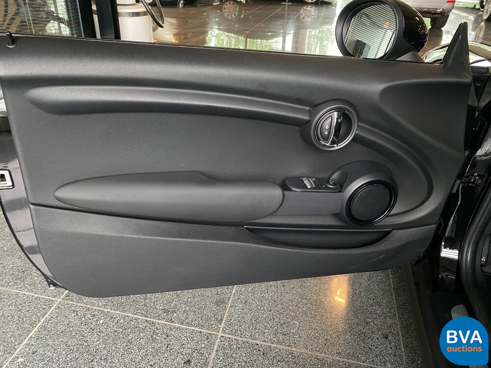 Mini Cooper Ernsthaftes Geschäft 1.5 136 PS 2015, KP-017-H.