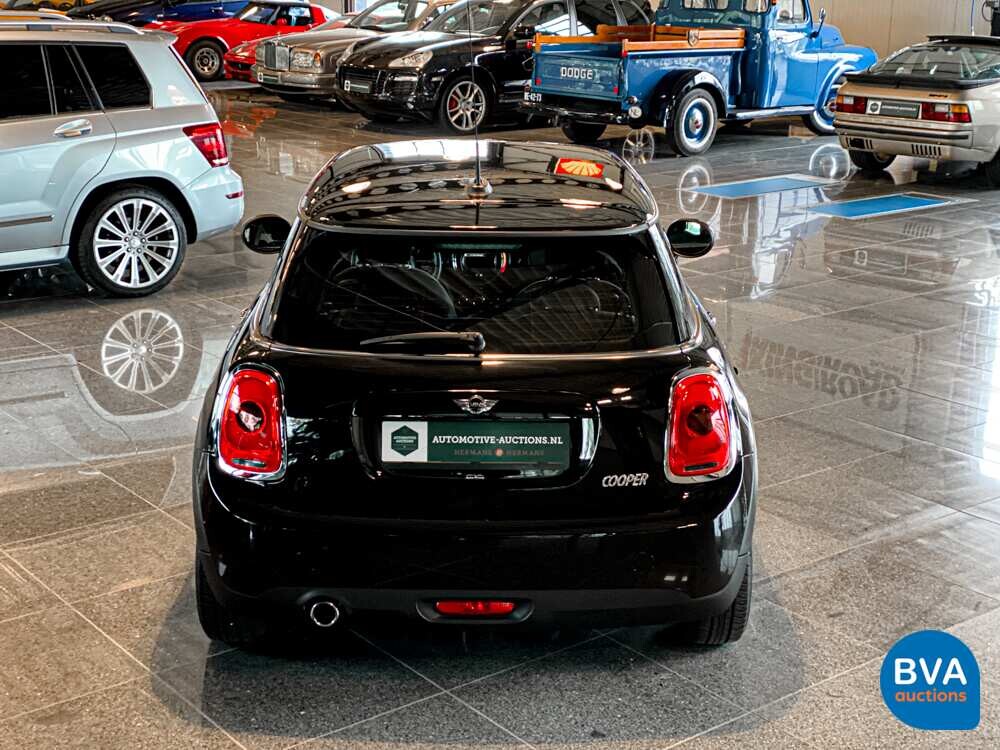 Mini Cooper Ernsthaftes Geschäft 1.5 136 PS 2015, KP-017-H.