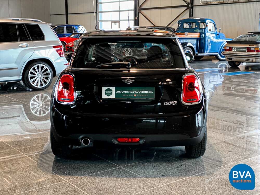 Mini Cooper Ernsthaftes Geschäft 1.5 136 PS 2015, KP-017-H.