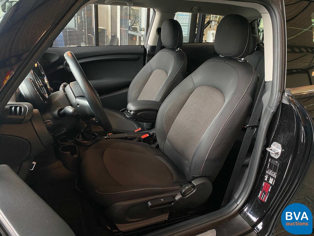 Mini Cooper Ernsthaftes Geschäft 1.5 136 PS 2015, KP-017-H.