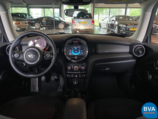 Mini Cooper Serious Business 1.5 136pk 2015, KP-017-H