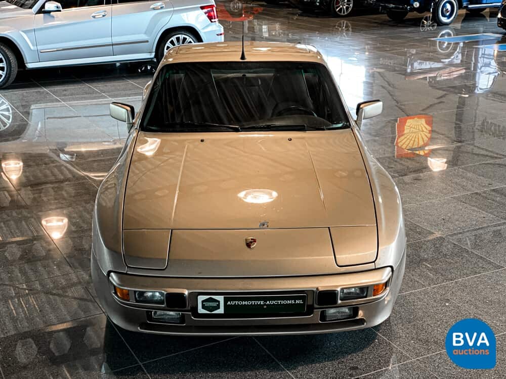 Porsche 944 2.5 Coupé 163 PS 1985, LZ-BX-82.