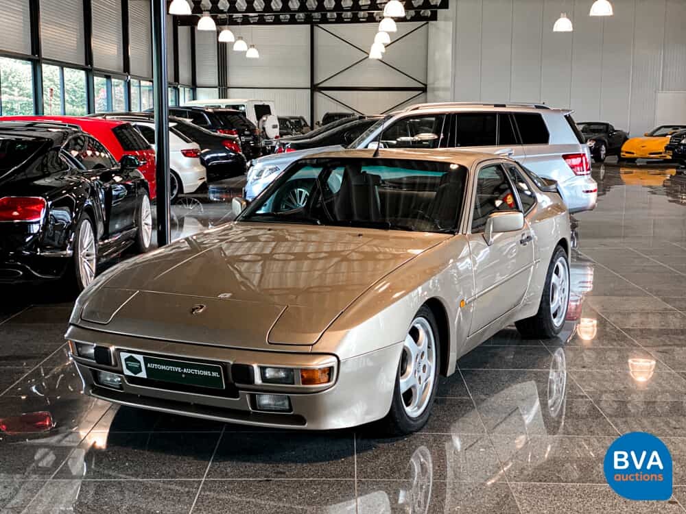 Porsche 944 2.5 Coupé 163 PS 1985, LZ-BX-82.