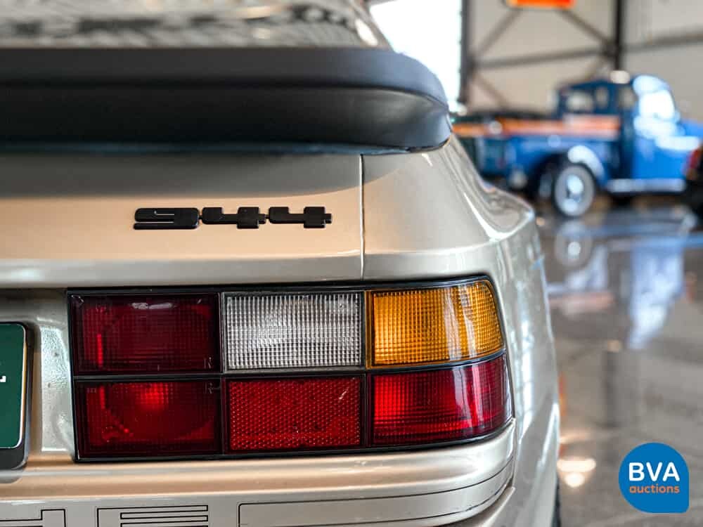 Porsche 944 2.5 Coupé 163 PS 1985, LZ-BX-82.