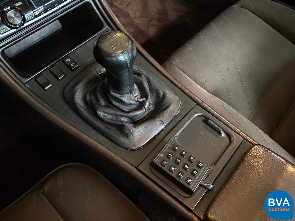 Porsche 944 2.5 Coupé 163 PS 1985, LZ-BX-82.